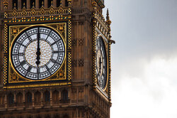 Big Ben showing exactly six oclock