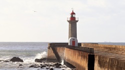 Farolim da Barra do Douro - lighthouse in Porto, portugal