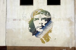 Che Guevara image in the old port building in Havana