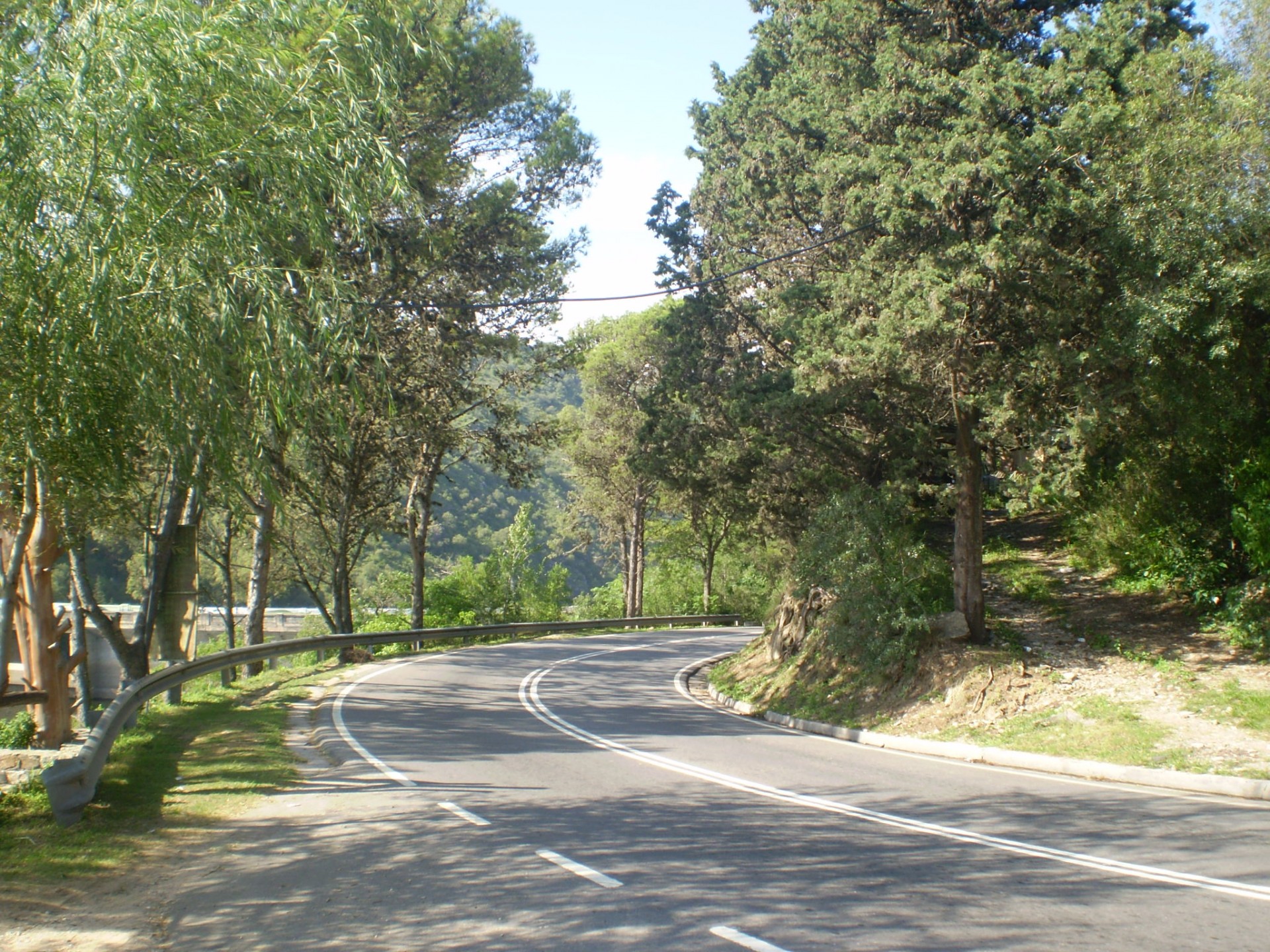 Curve near the dam, Córdoba, Argentina