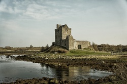 Dunguaire Castle