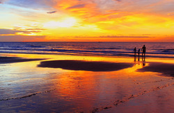 Sunrise over the Sáº§m SÆ¡n beach