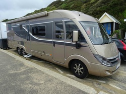 Spacious RV Motorhome Camper