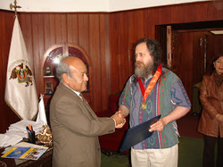 UNT declara HuÃ©sped Distinguido a lÃ­der informÃ¡tico, Richard Stallman