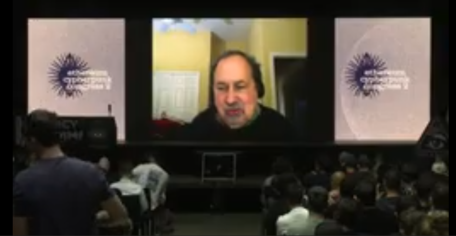 Libre software and freedom in the digital society