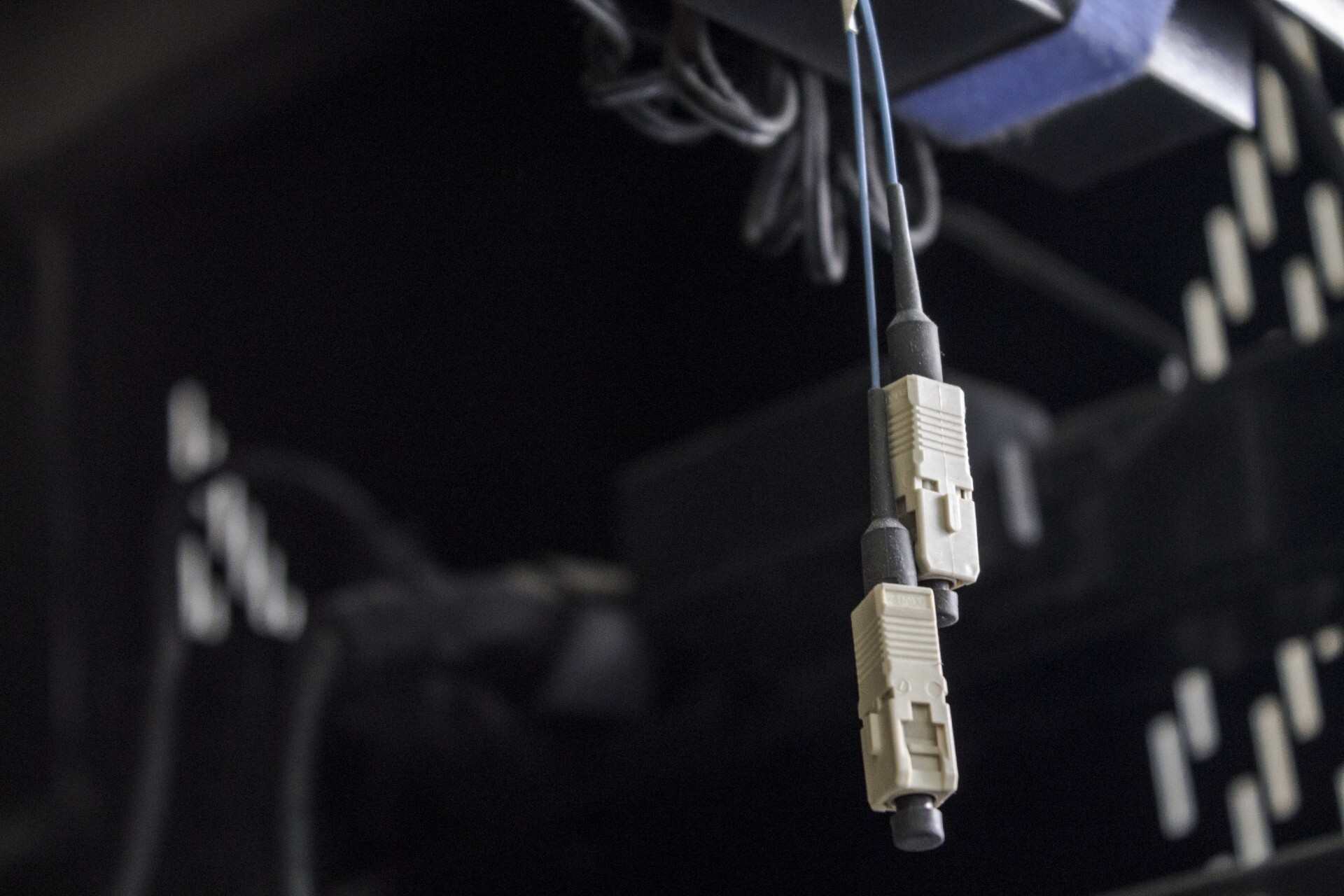 Fiber optic terminal