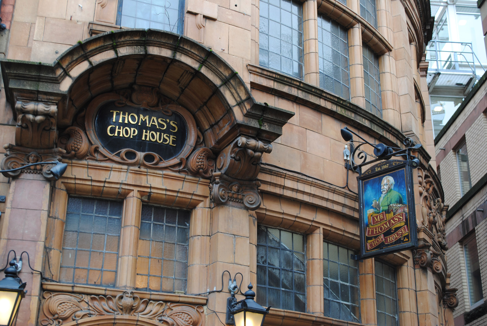 Old pub and restaurant in Manchester