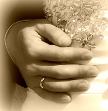Hands, ring
