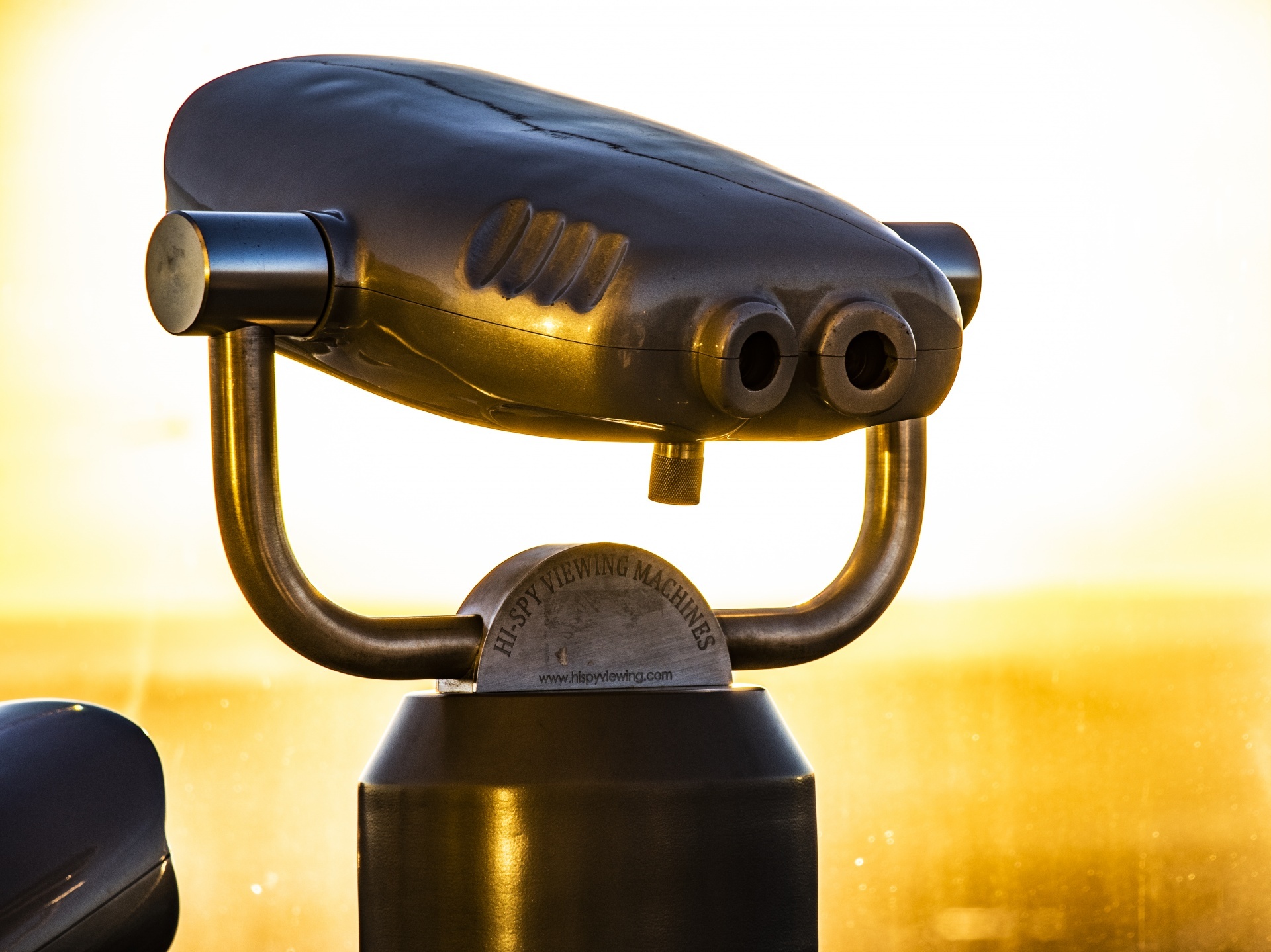 These metal commercial binoculars look like a friendly face