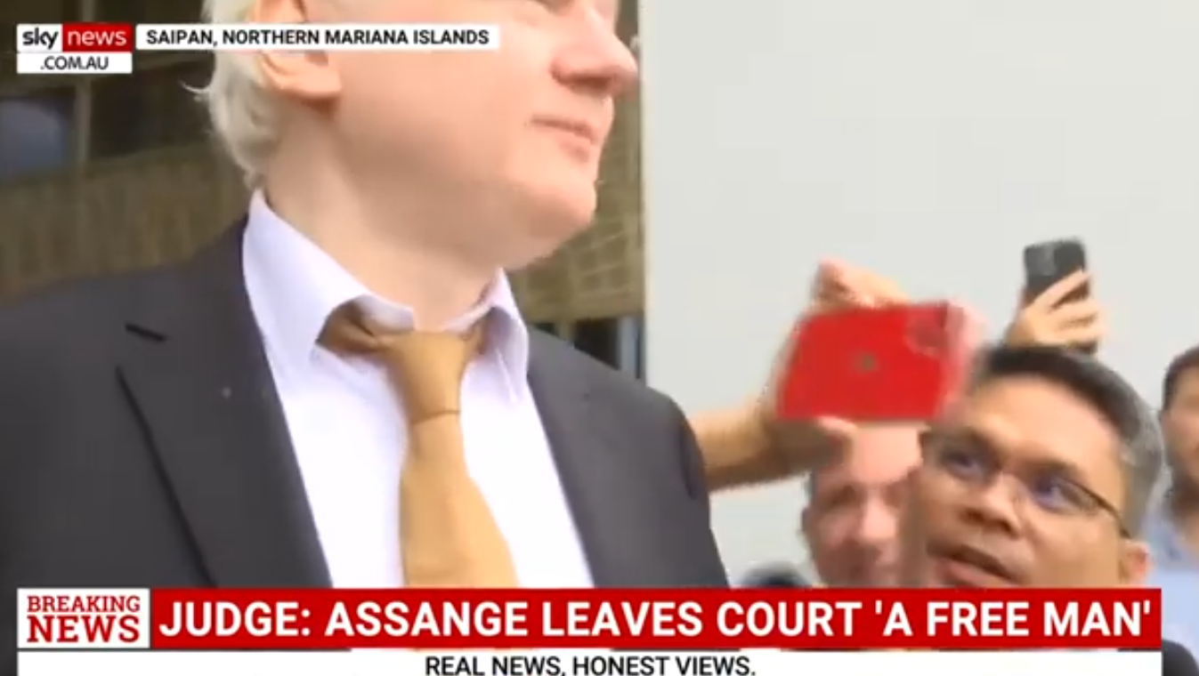 Julian Assange exits courtroom: Judge: Assange Leaves Court 'A Free Man'