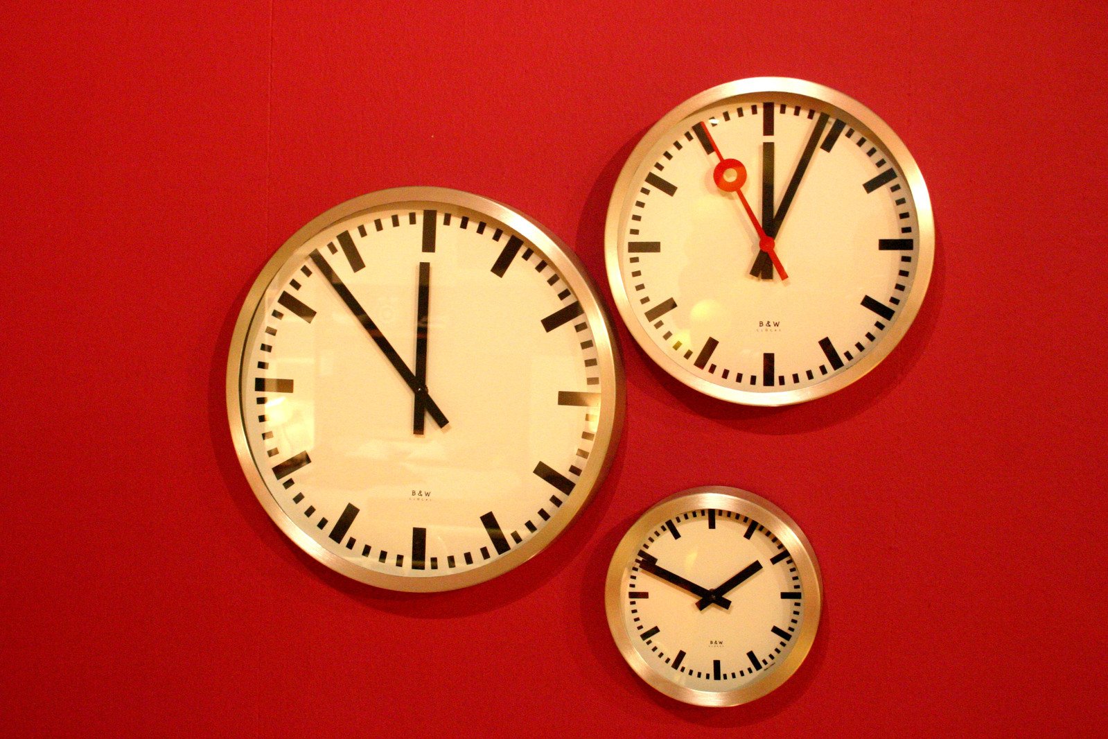 Red clocks