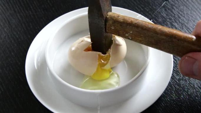 Breaking eggs