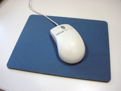Microsoft Mouse with Cable and Mousepad