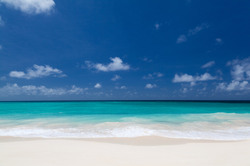 White beach and blue sky wallpaper image