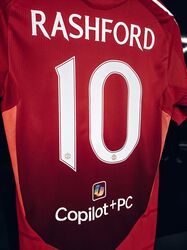 Qualcomm saved a spot for Microsoft on Manchester United new jersey.