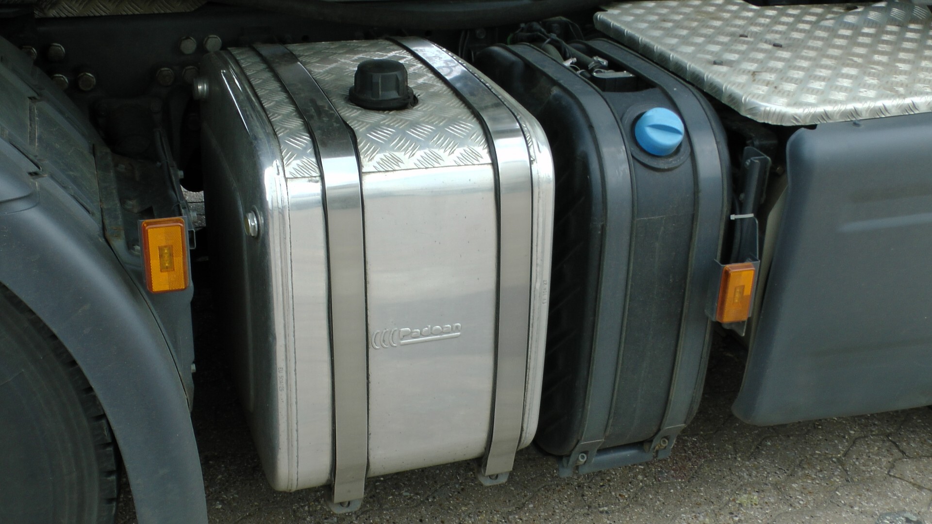 Truck Fuel Tank