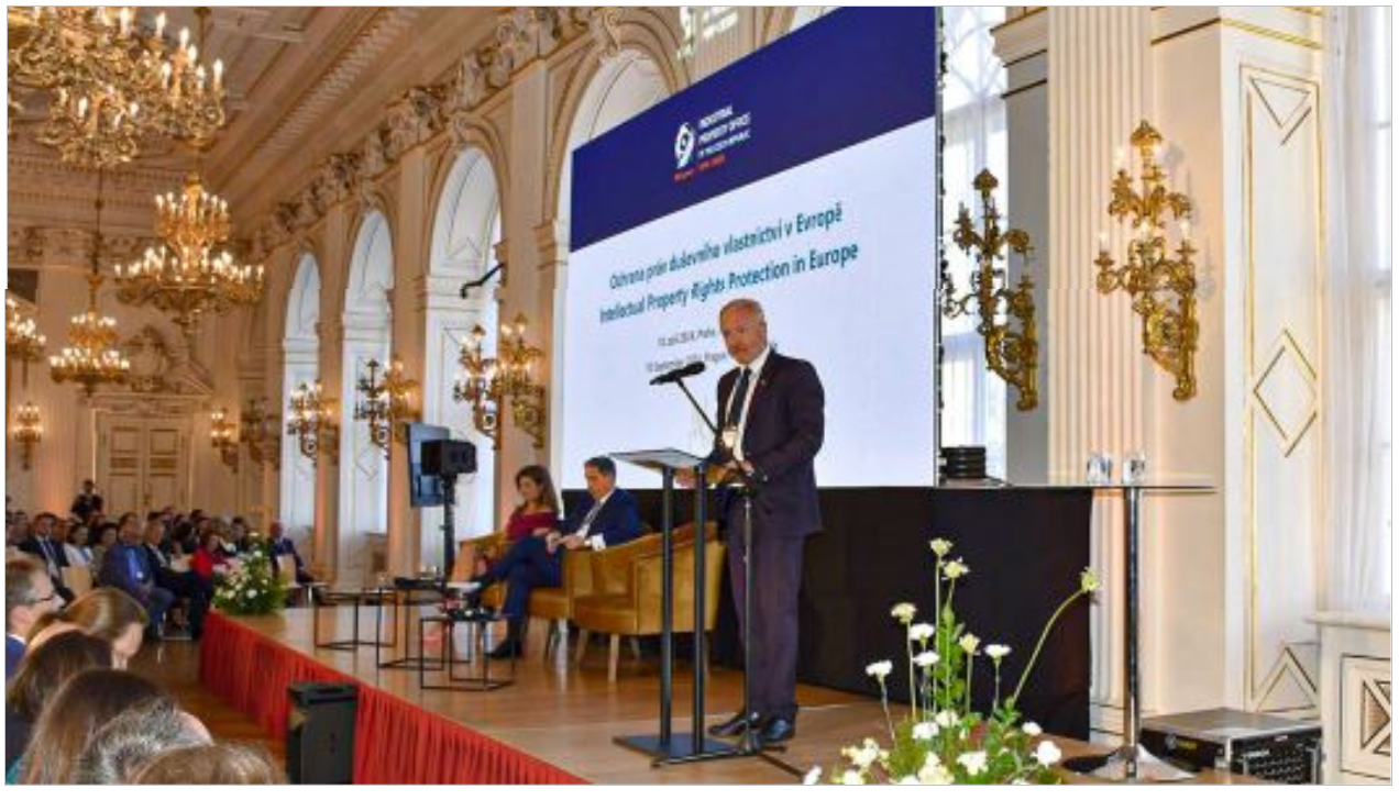 Campinos speaking, September 2024