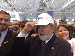 Brazilian President Lula da Silva brings international attention to Free Software